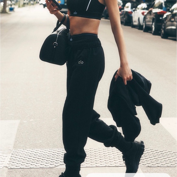 ALO Yoga Pants - ALO Yoga Women's Black Track Pants